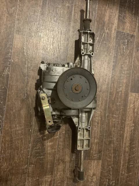 John Deere LA105 5 speed transaxle
